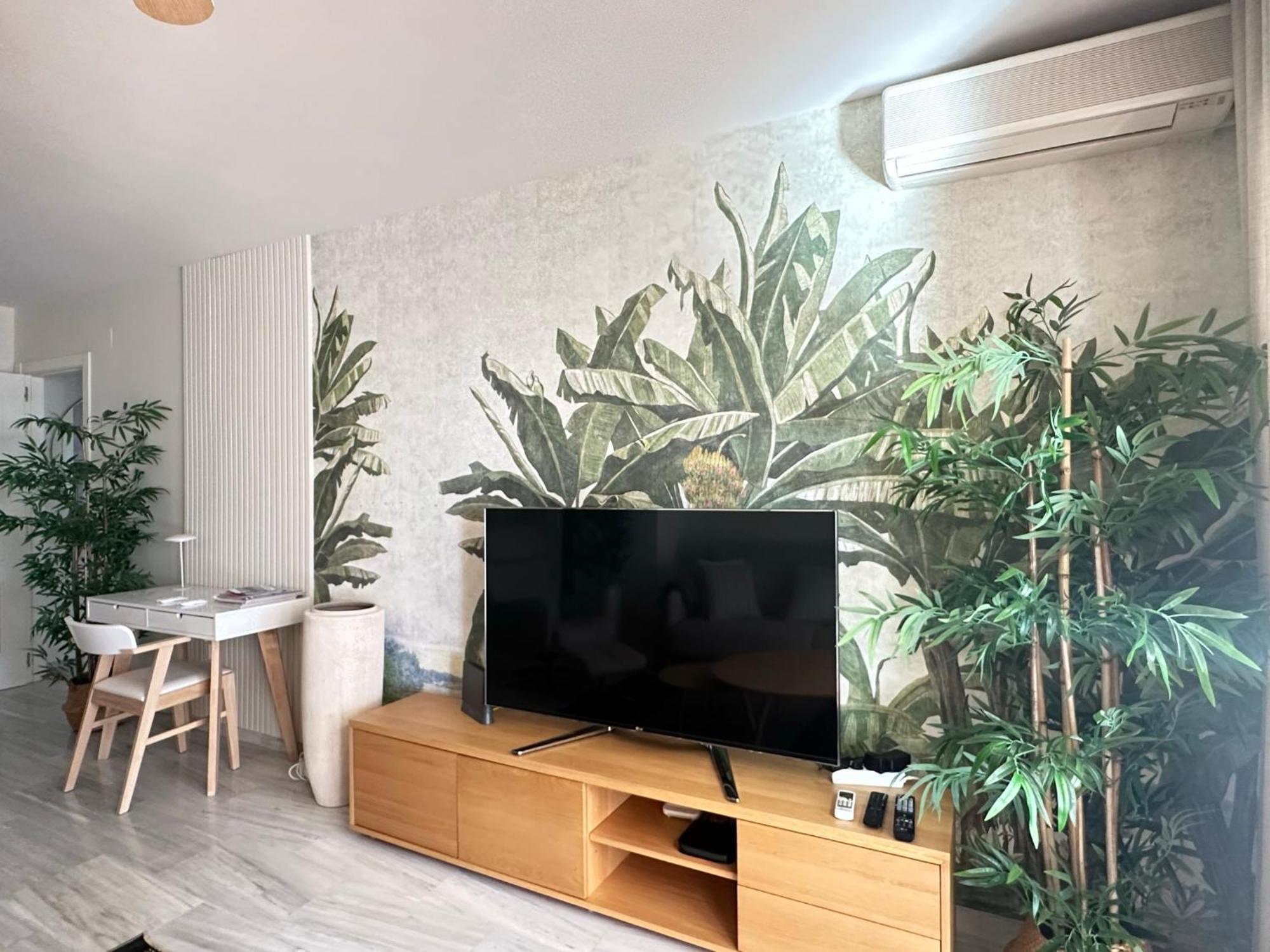 Апартаменты 2 Bed Penthouse With Sea View Торремолинос Экстерьер фото