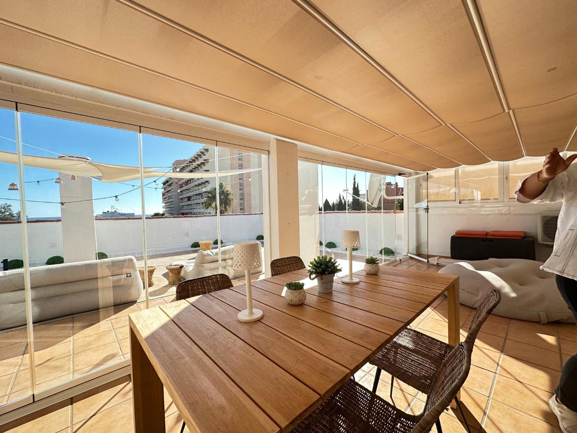 Апартаменты 2 Bed Penthouse With Sea View Торремолинос Экстерьер фото